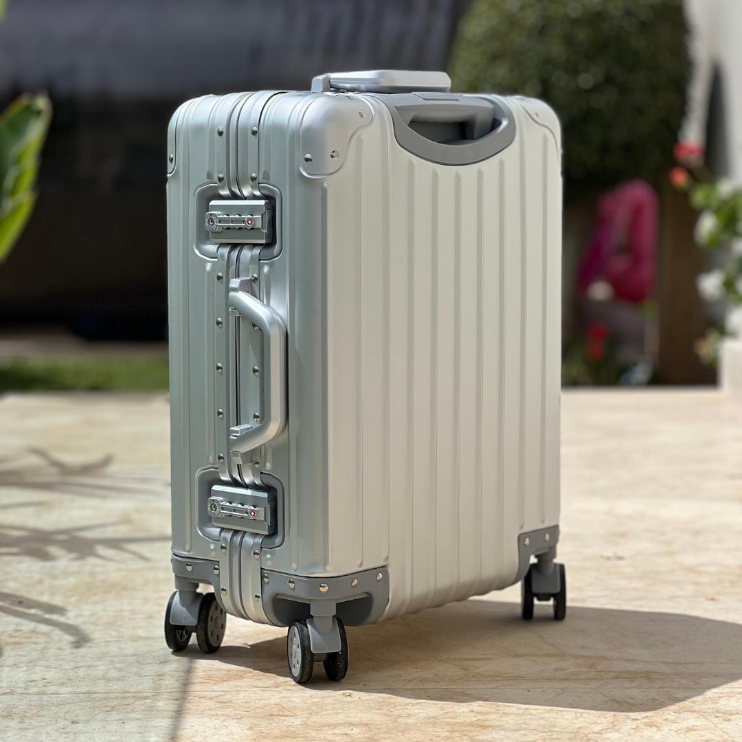 Valise cabine aluminium Fermeture Par code TSA